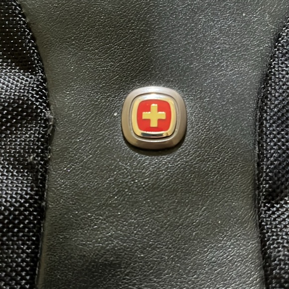 SwissGear by Wenger LEGACY 16` single compartment notebook case - Picture 8 of 8